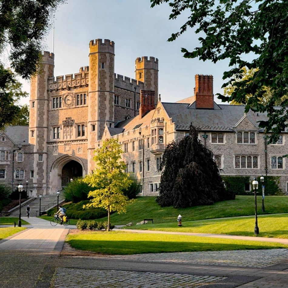 10 Beautiful College Campuses In USA